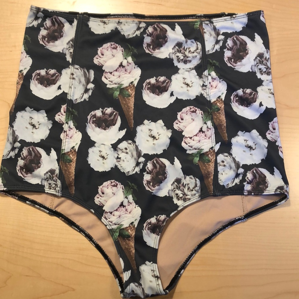 NWOT Kortni Jeane High Waisted Swim Bottom